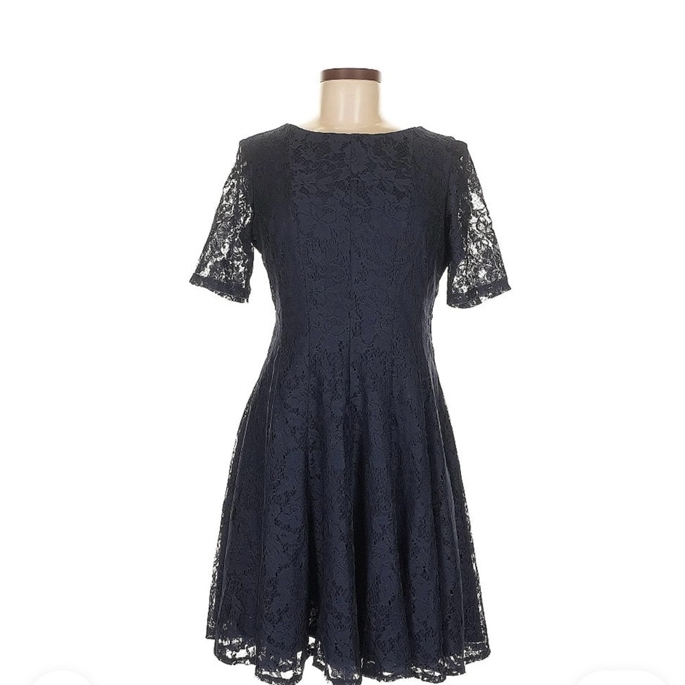 Chic Black Lace Midi Dress